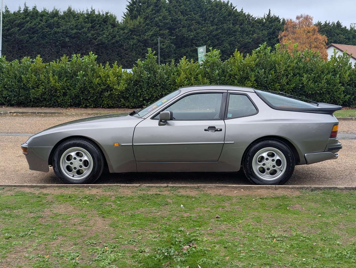 <p>1986 PORSCHE 944</p>