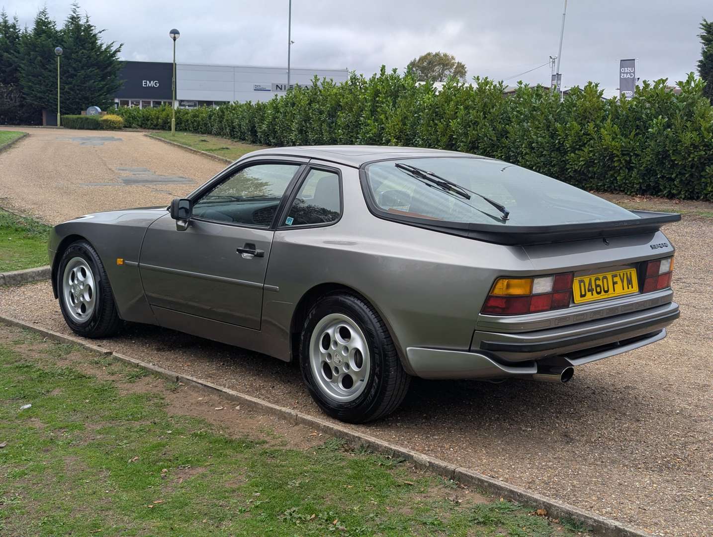 <p>1986 PORSCHE 944</p>