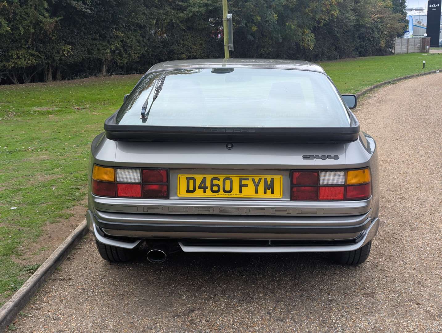 <p>1986 PORSCHE 944</p>