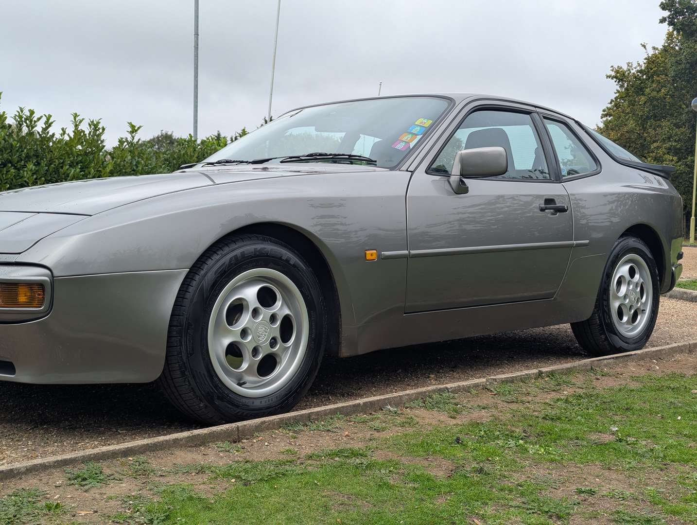 <p>1986 PORSCHE 944</p>