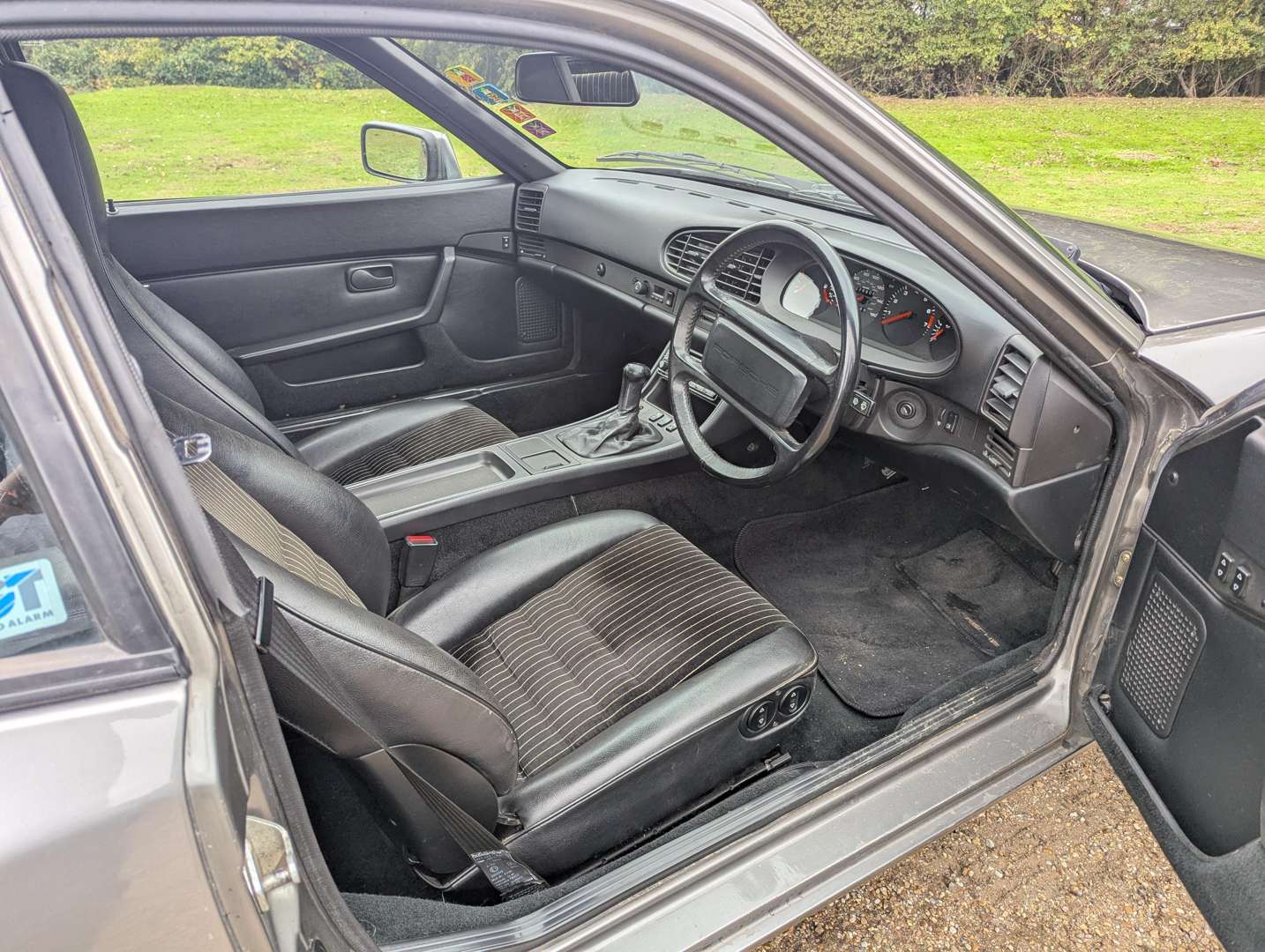 <p>1986 PORSCHE 944</p>