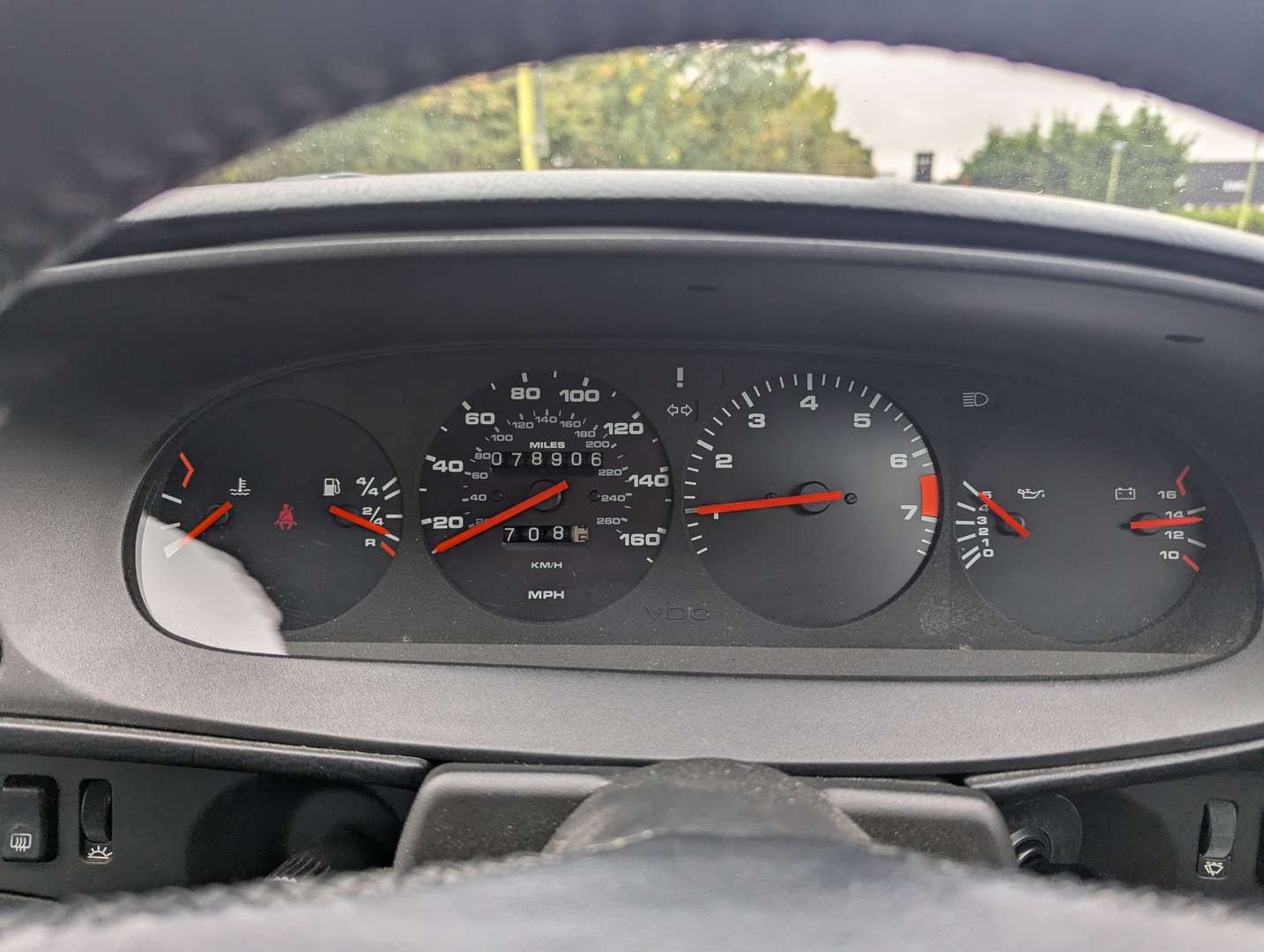 <p>1986 PORSCHE 944</p>