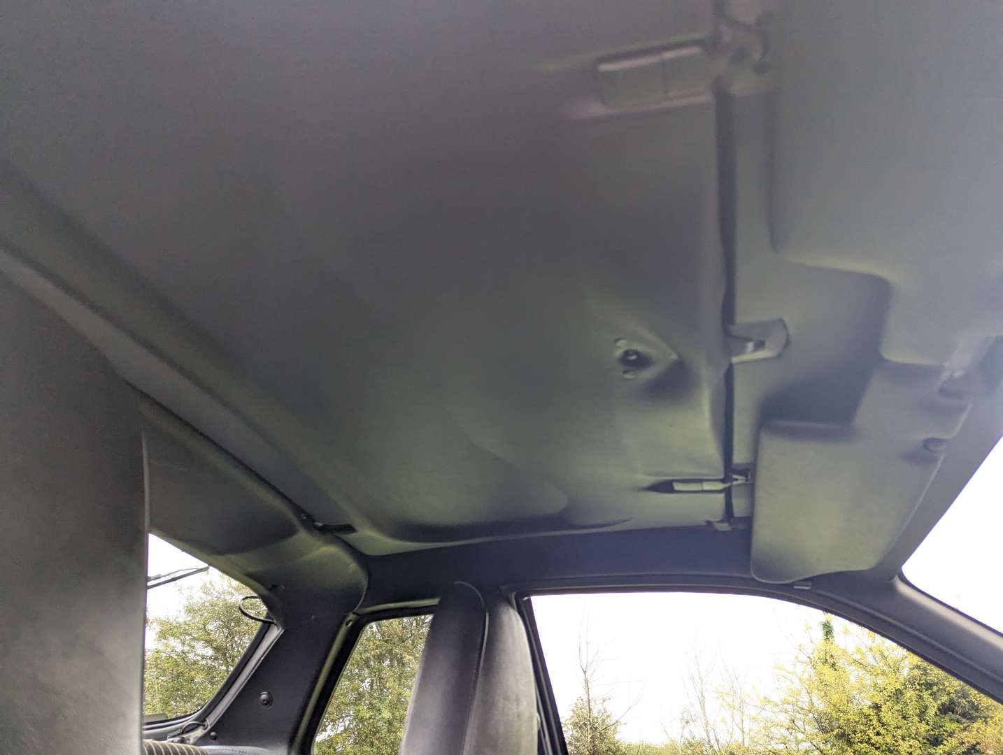 <p>1986 PORSCHE 944</p>