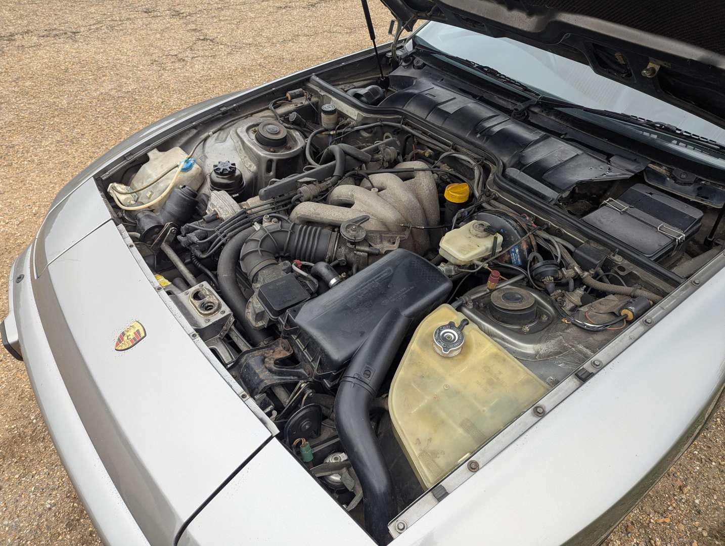 <p>1986 PORSCHE 944</p>