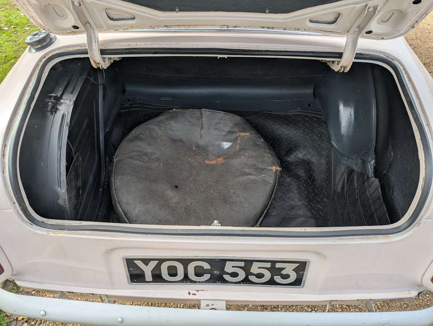 <p>1959 FORD PREFECT</p>