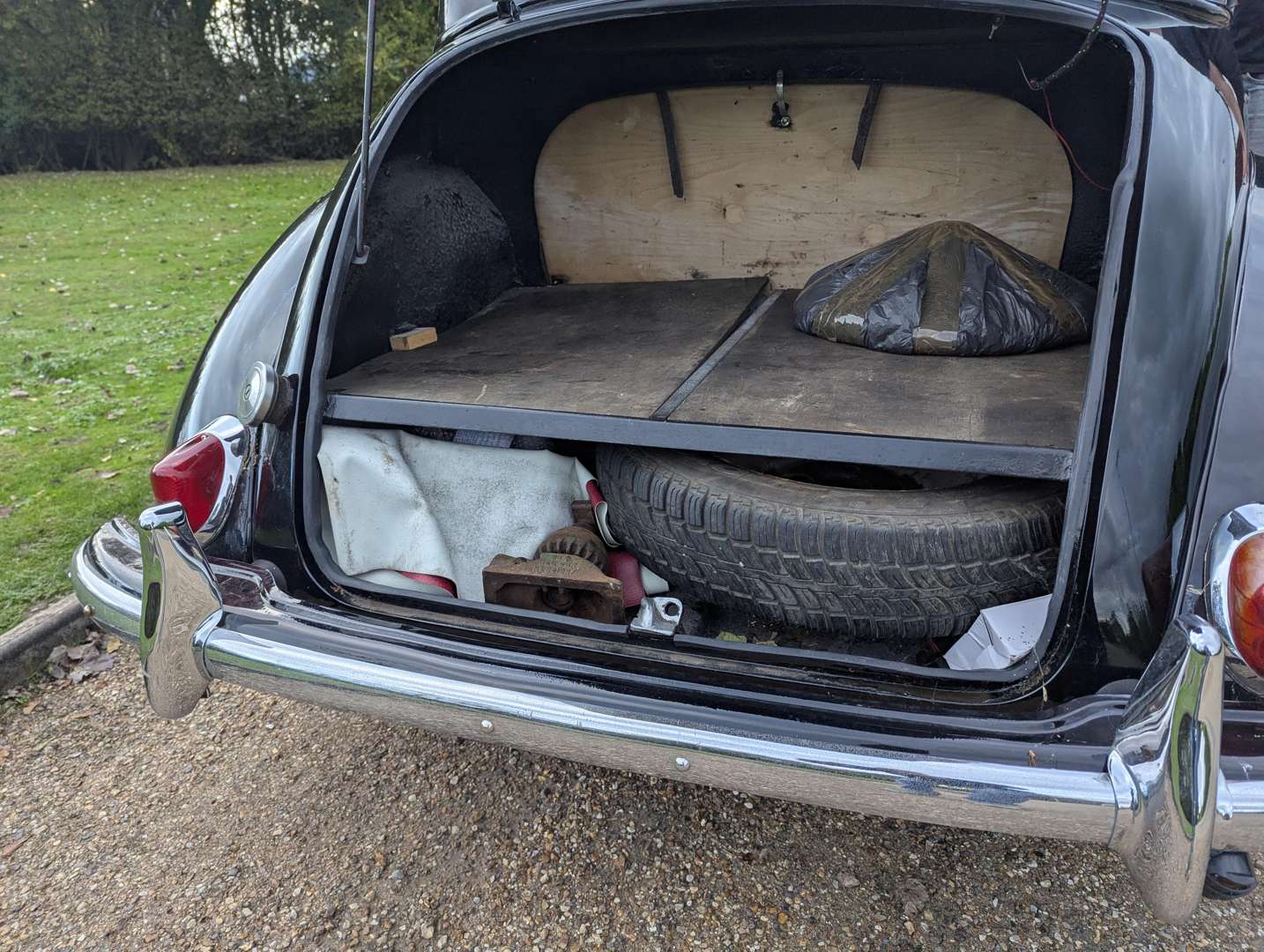 <p>1957 MORRIS MINOR 1000</p>