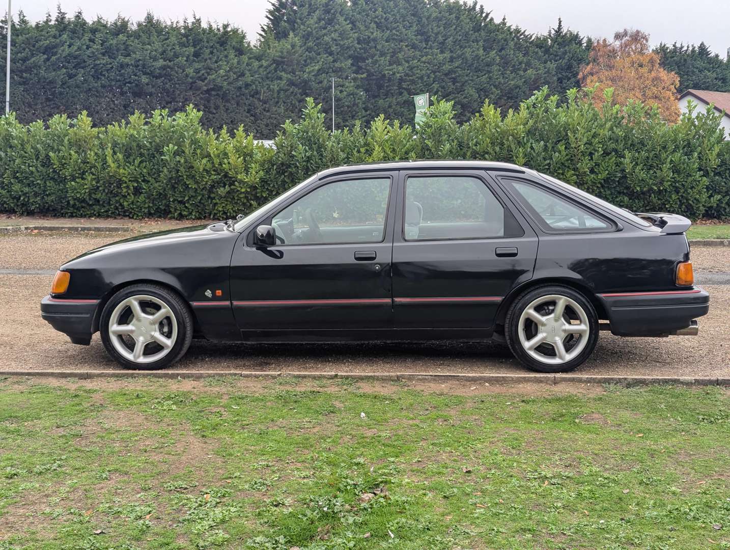 <p>1989 FORD SIERRA GLS 2.9I 4X4</p>