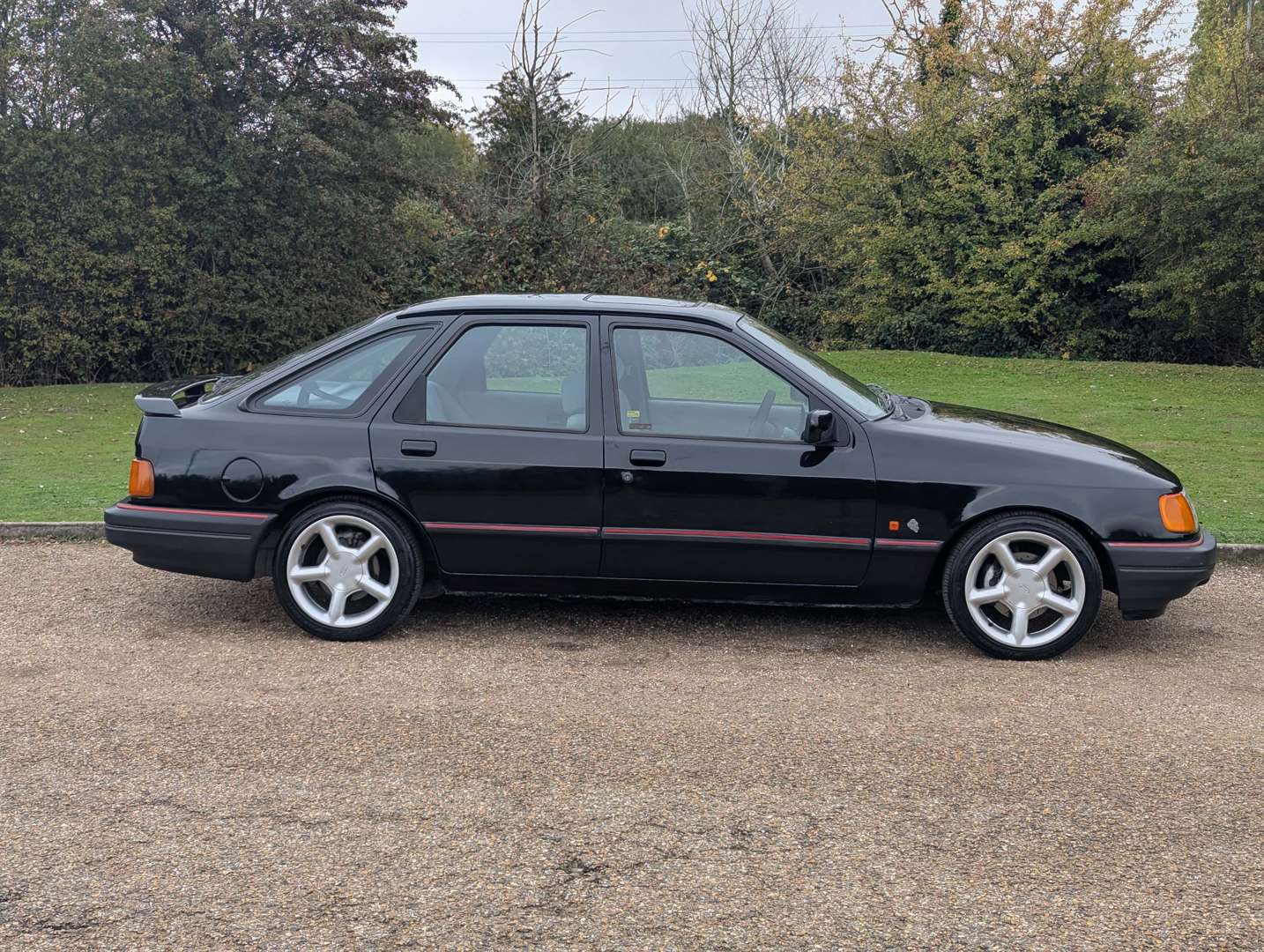 <p>1989 FORD SIERRA GLS 2.9I 4X4</p>