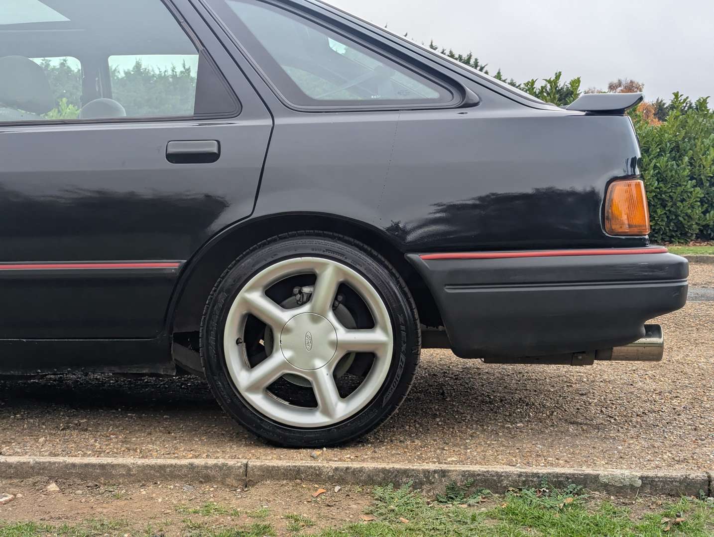 <p>1989 FORD SIERRA GLS 2.9I 4X4</p>