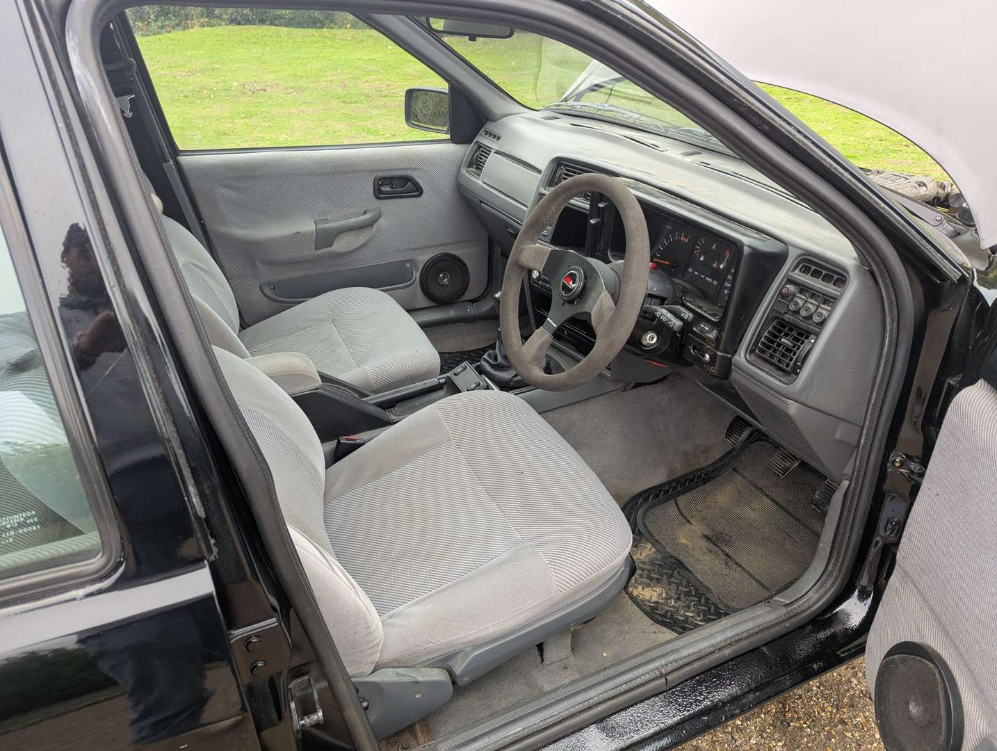 <p>1989 FORD SIERRA GLS 2.9I 4X4</p>