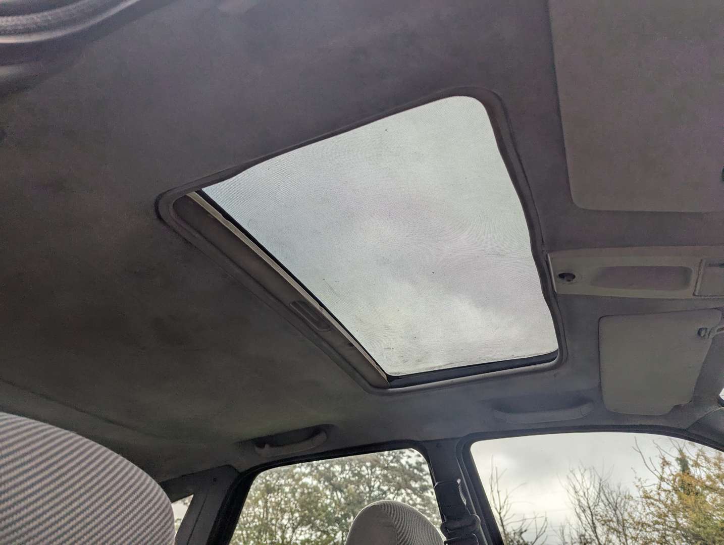 <p>1989 FORD SIERRA GLS 2.9I 4X4</p>