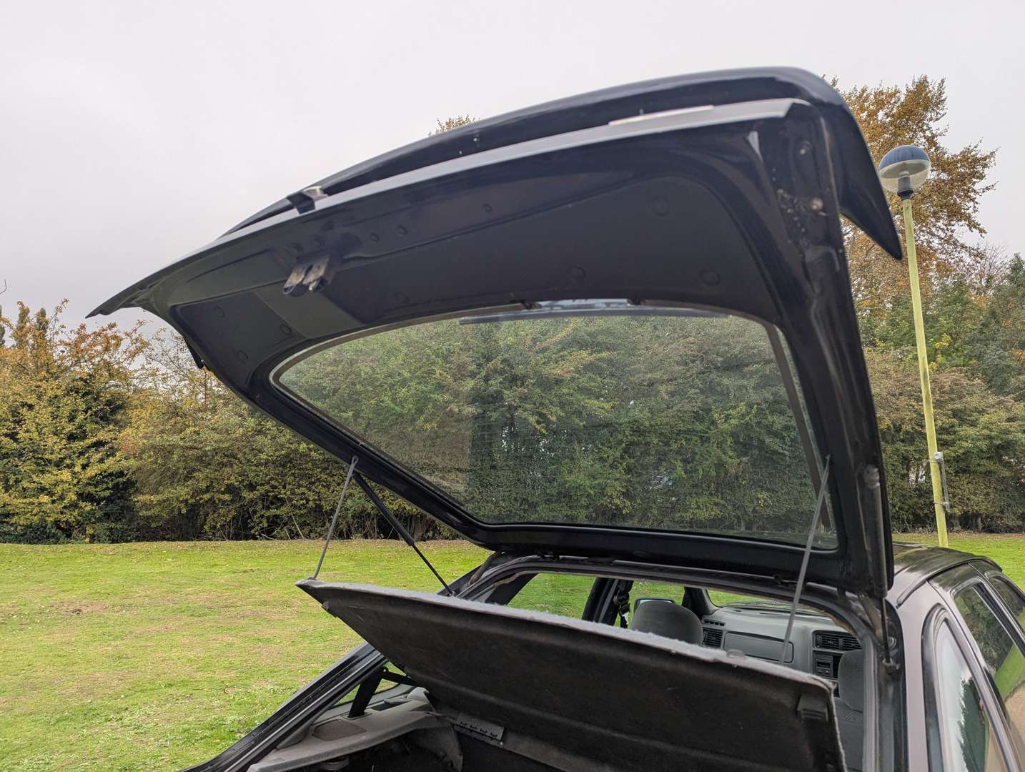 <p>1989 FORD SIERRA GLS 2.9I 4X4</p>