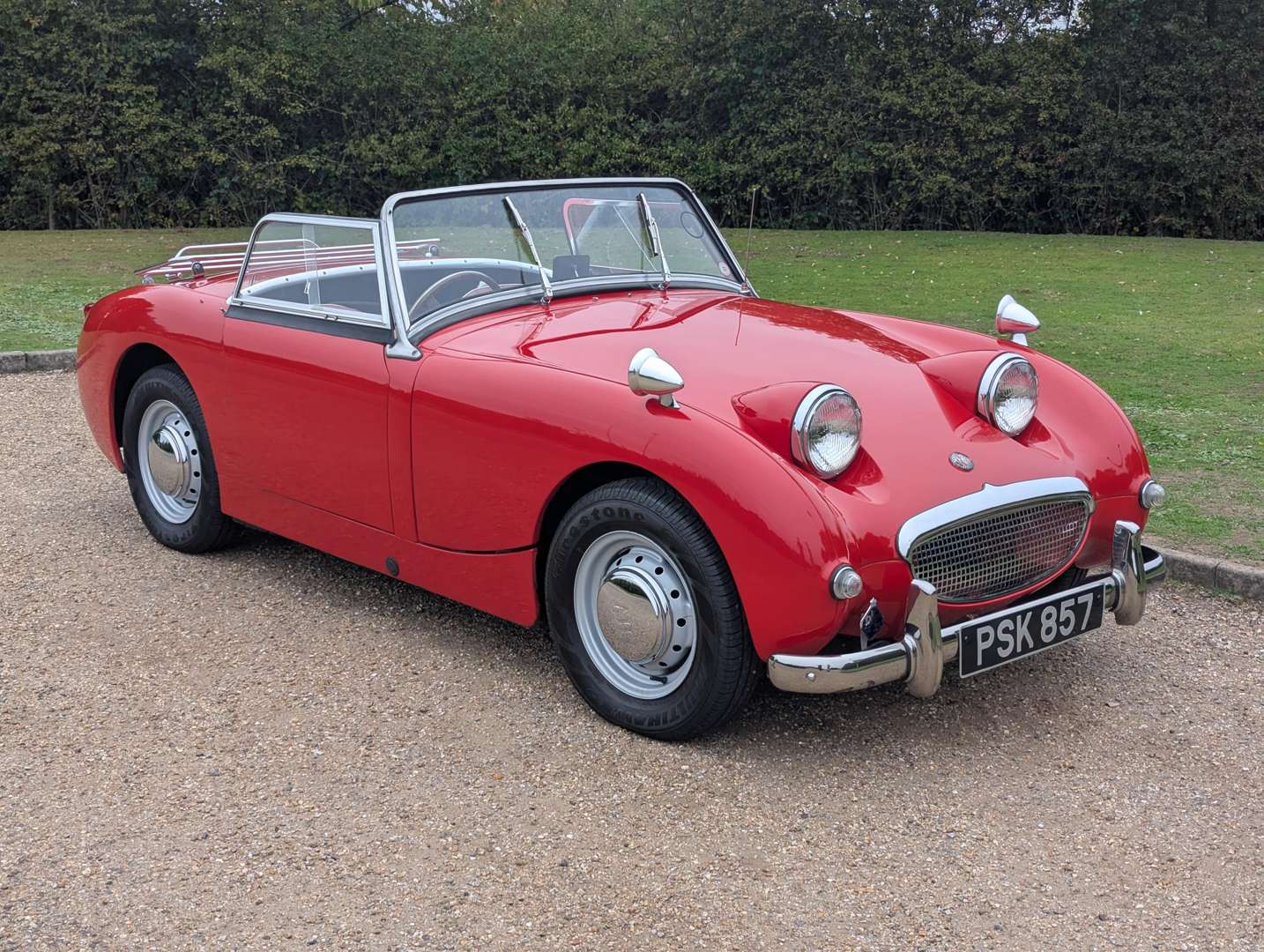<p>1960 AUSTIN HEALEY SPRITE FROGEYE</p>