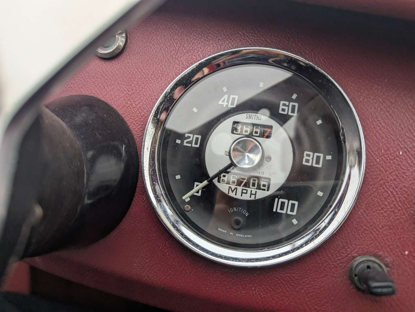 <p>1960 AUSTIN HEALEY SPRITE FROGEYE</p>