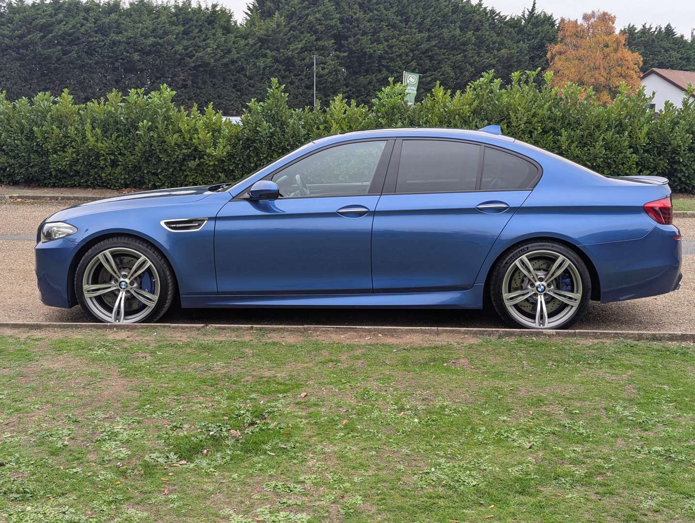 <p>2015 BMW M5</p>