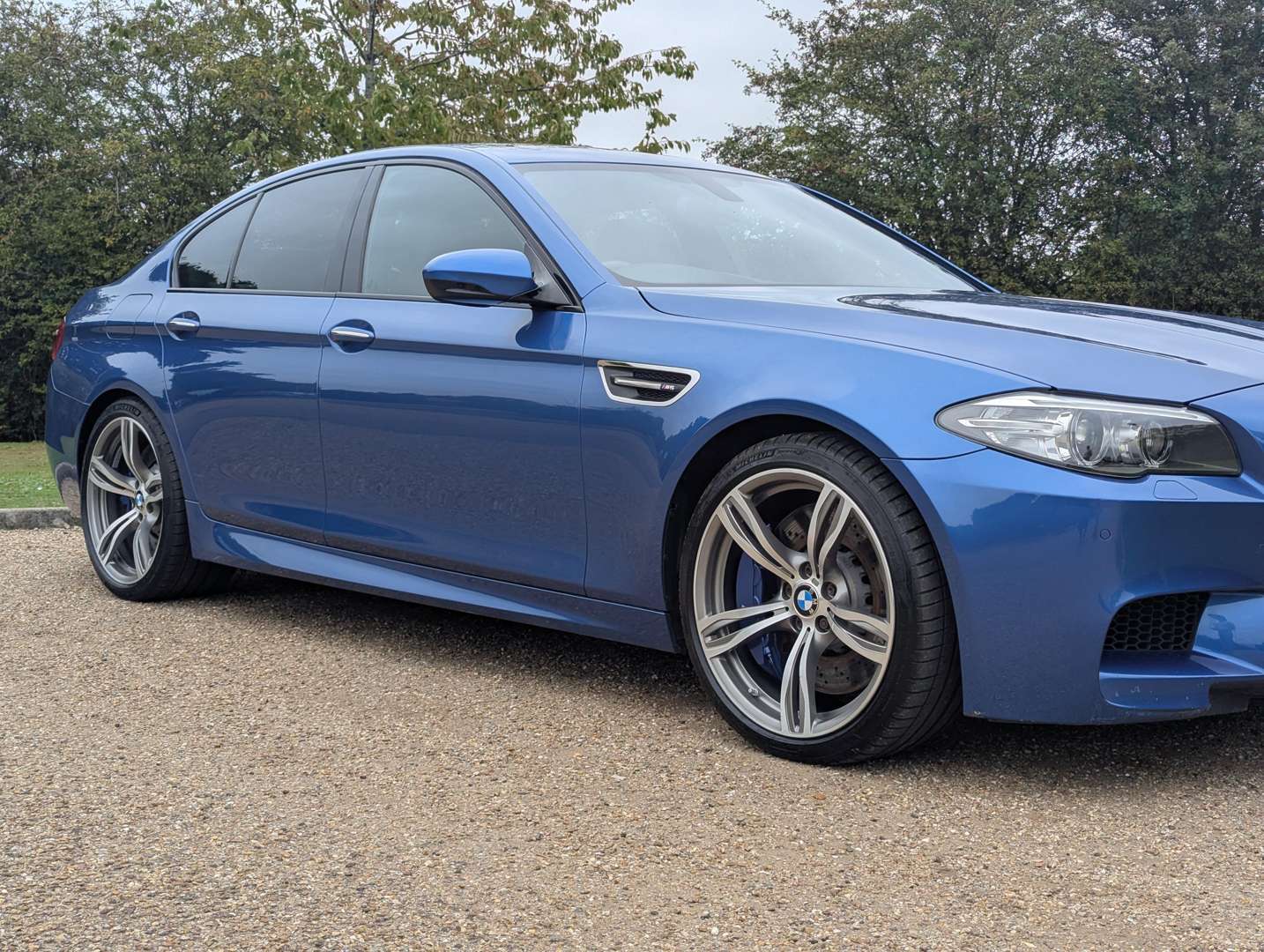 <p>2015 BMW M5</p>