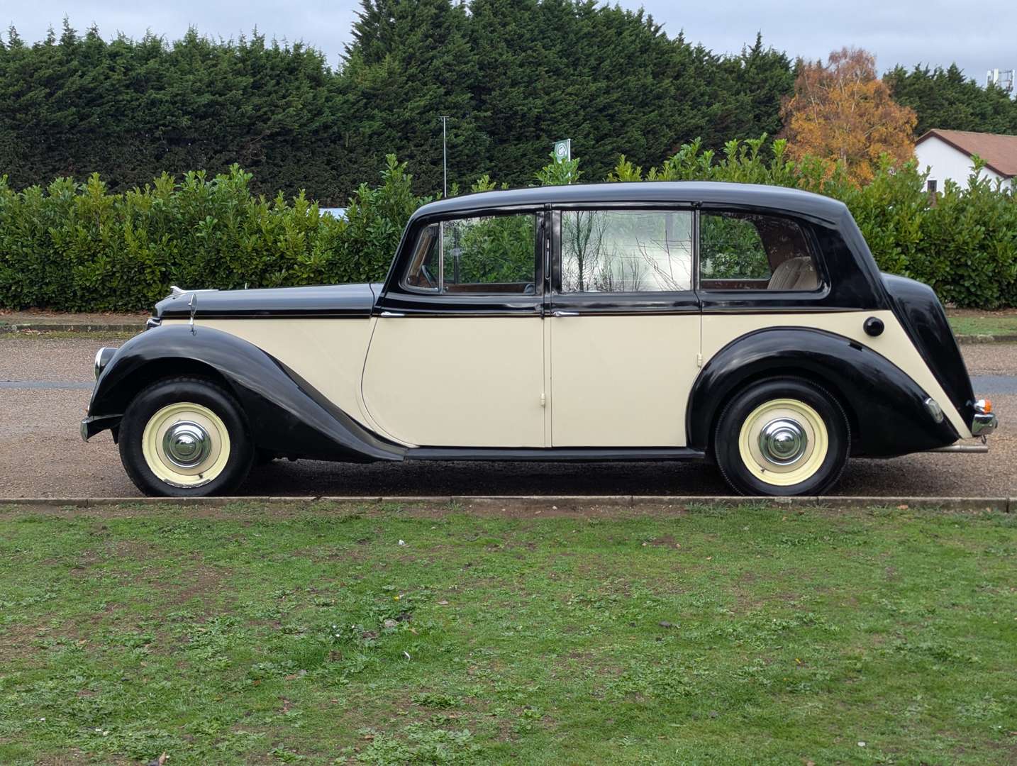 <p>1951 ARMSTRONG SIDDELEY WHITLEY 18HP LIMO</p>
