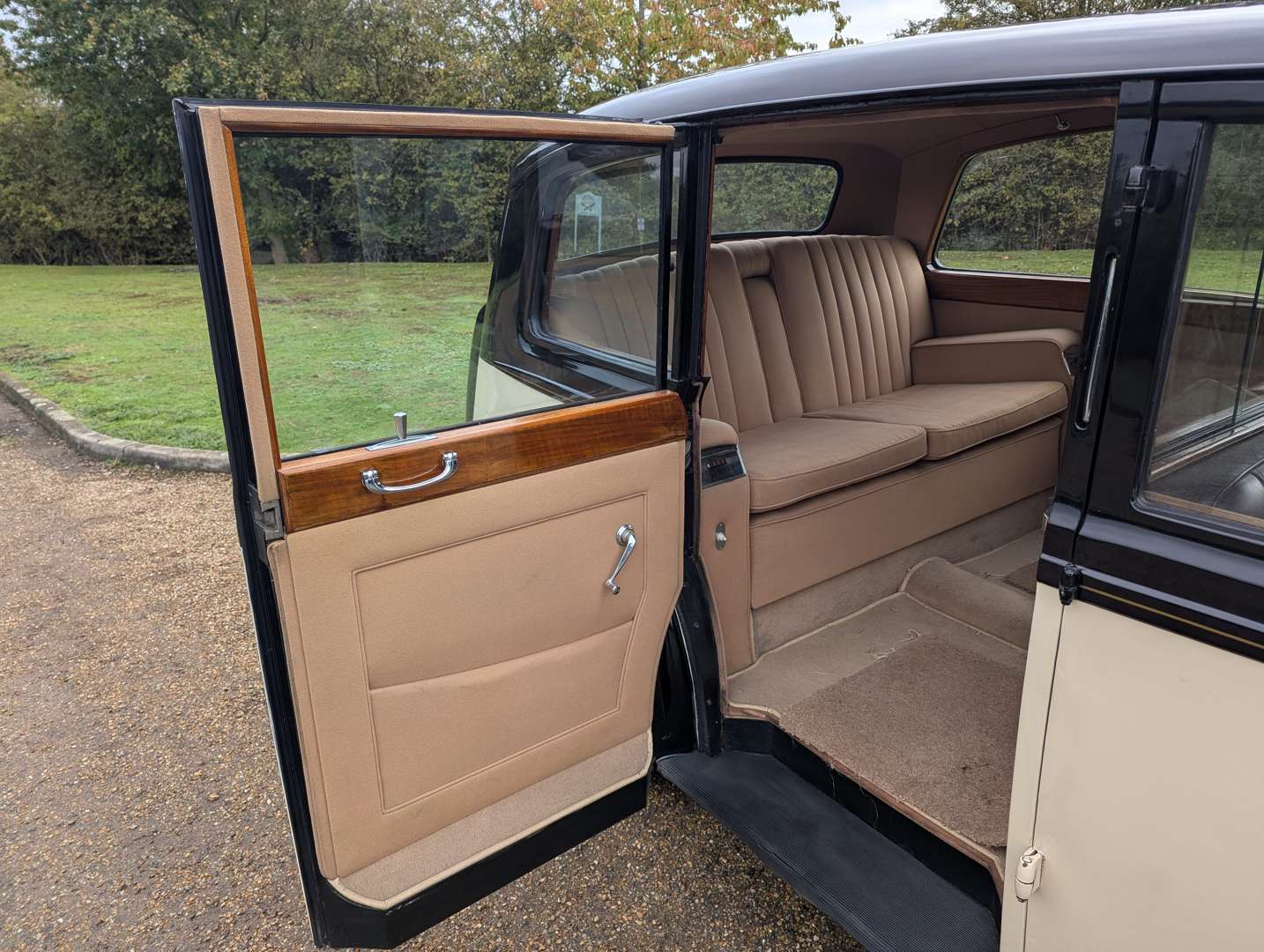 <p>1951 ARMSTRONG SIDDELEY WHITLEY 18HP LIMO</p>