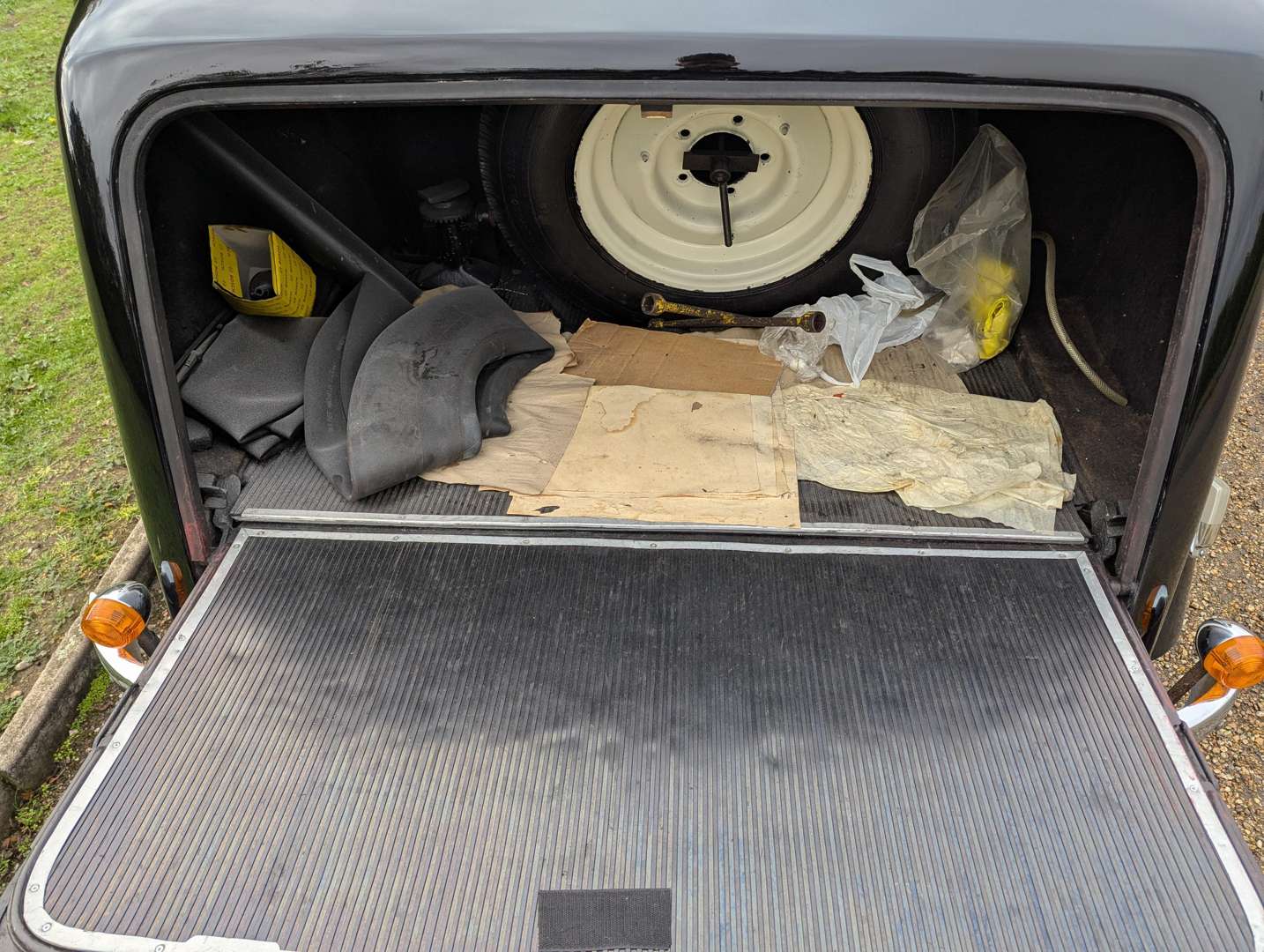 <p>1951 ARMSTRONG SIDDELEY WHITLEY 18HP LIMO</p>