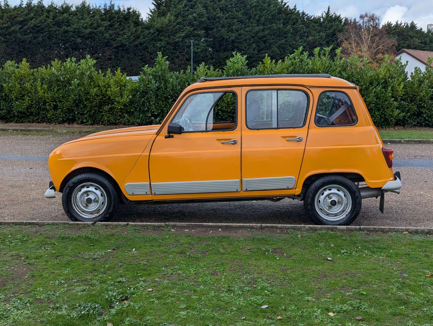 <p>1990 RENAULT 4 GT L LHD</p>