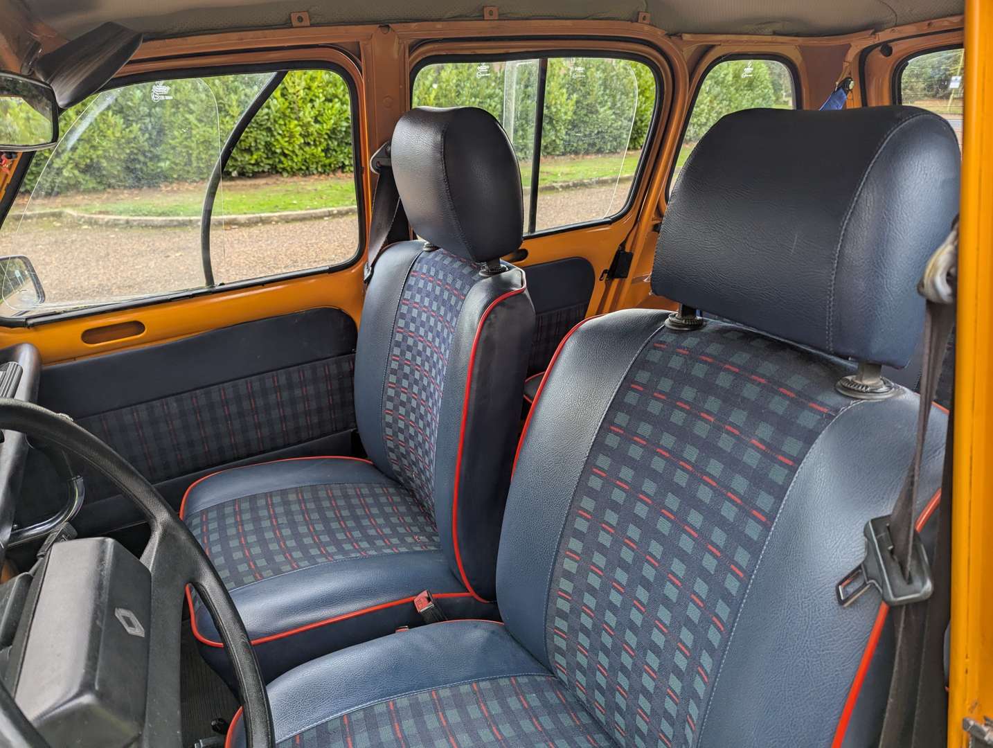 <p>1990 RENAULT 4 GT L LHD</p>