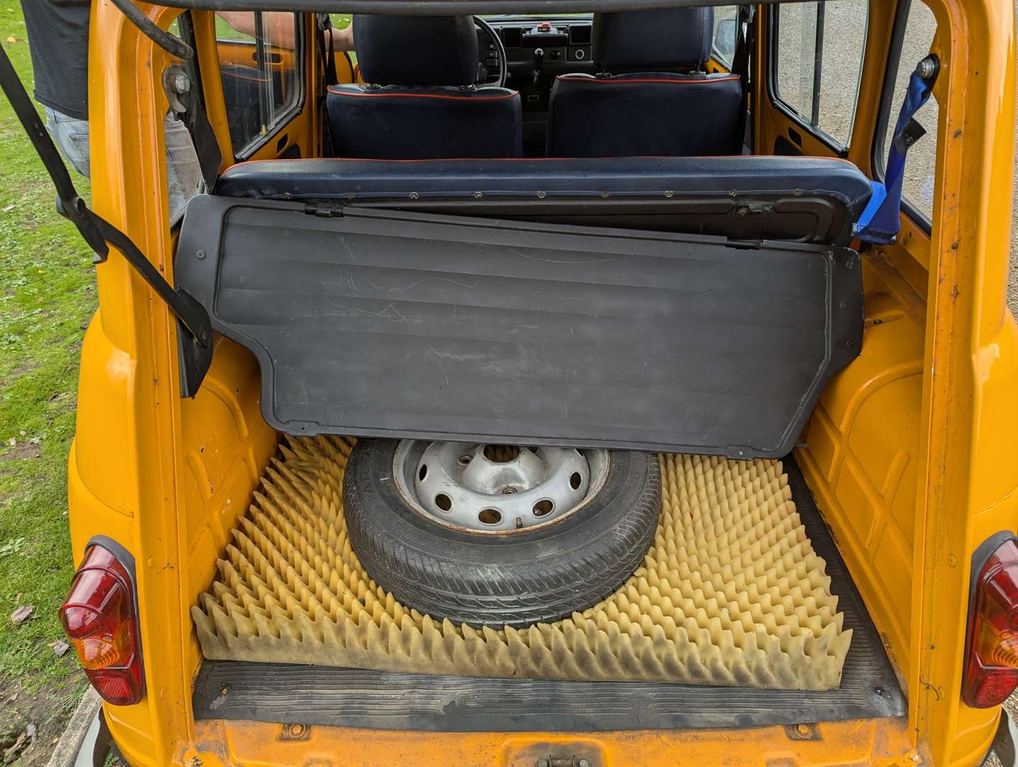 <p>1990 RENAULT 4 GT L LHD</p>