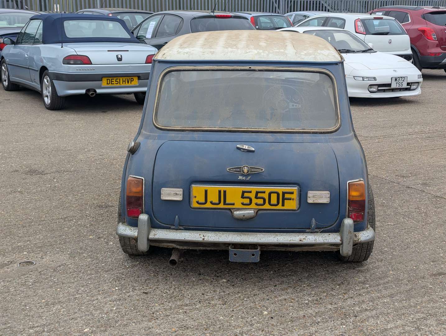 <p>1968 AUSTIN MINI COOPER MKII</p>