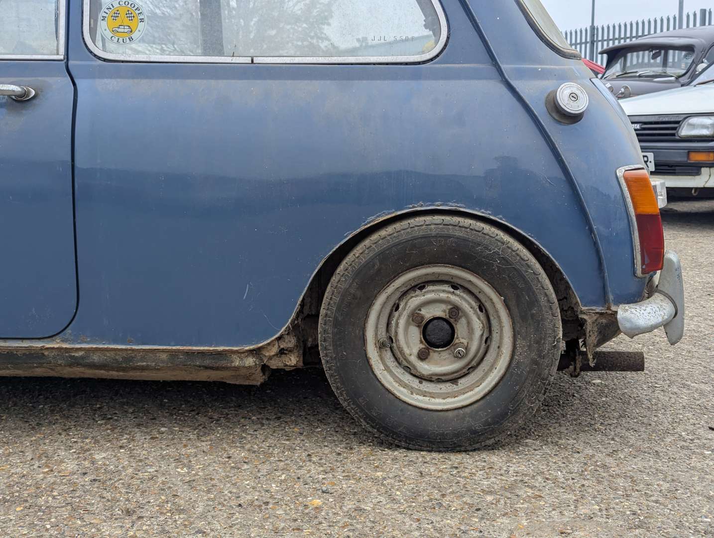 <p>1968 AUSTIN MINI COOPER MKII</p>
