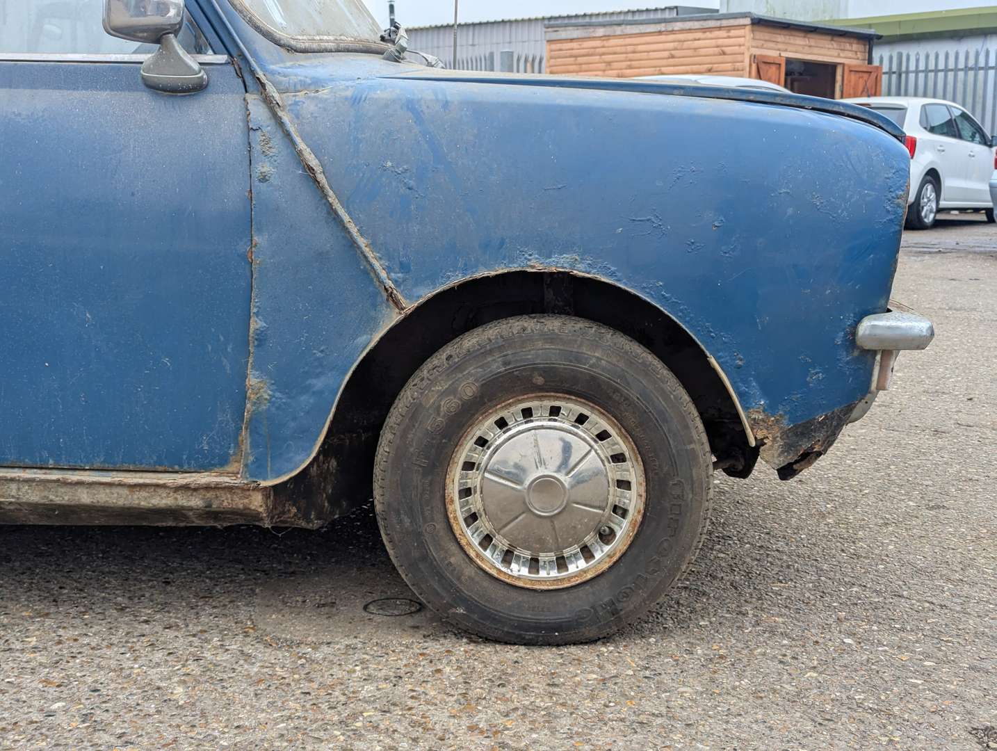 <p>1976 LEYLAND MINI CLUBMAN SALOON</p>