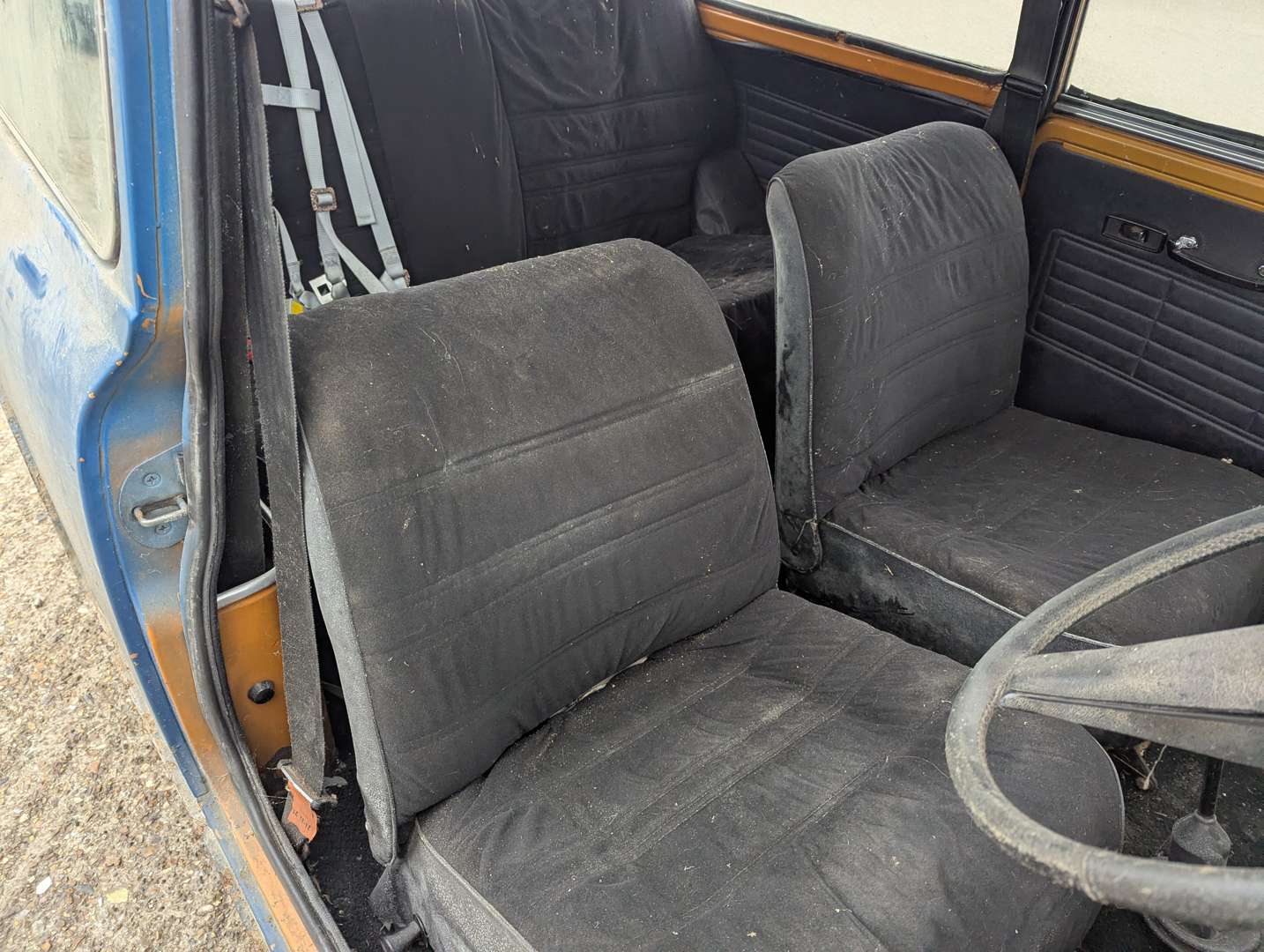 <p>1976 LEYLAND MINI CLUBMAN SALOON</p>