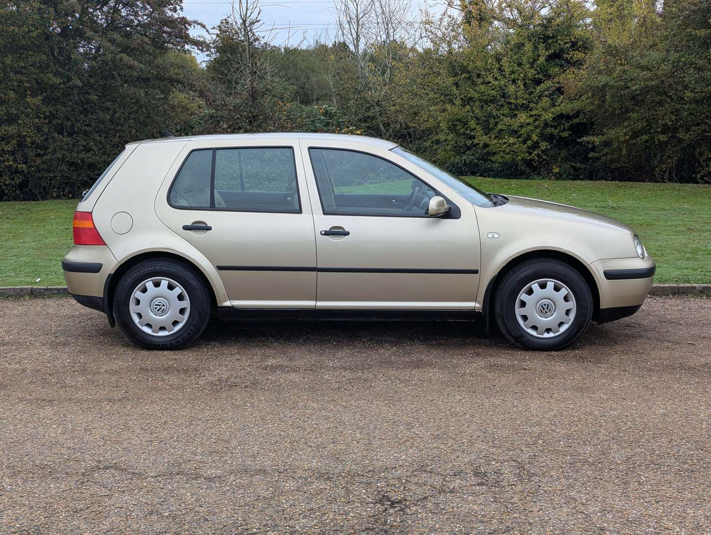 <p>2002 VW GOLF 1.4S</p>