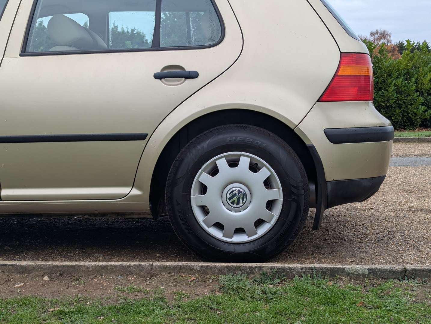 <p>2002 VW GOLF 1.4S</p>