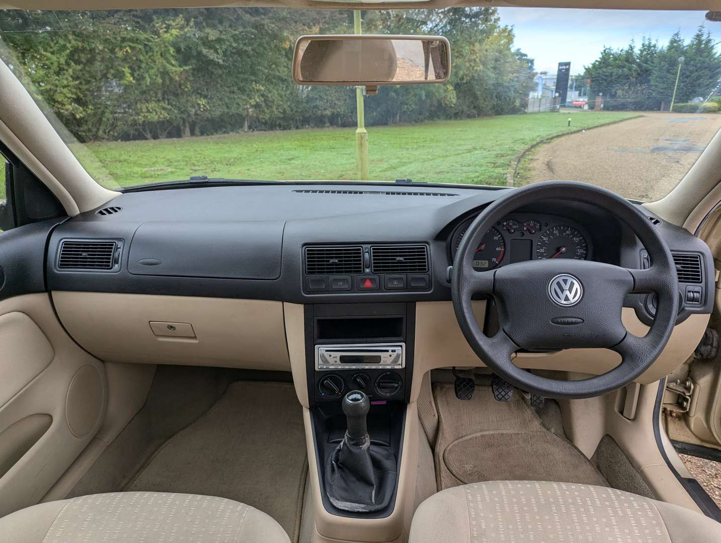 <p>2002 VW GOLF 1.4S</p>