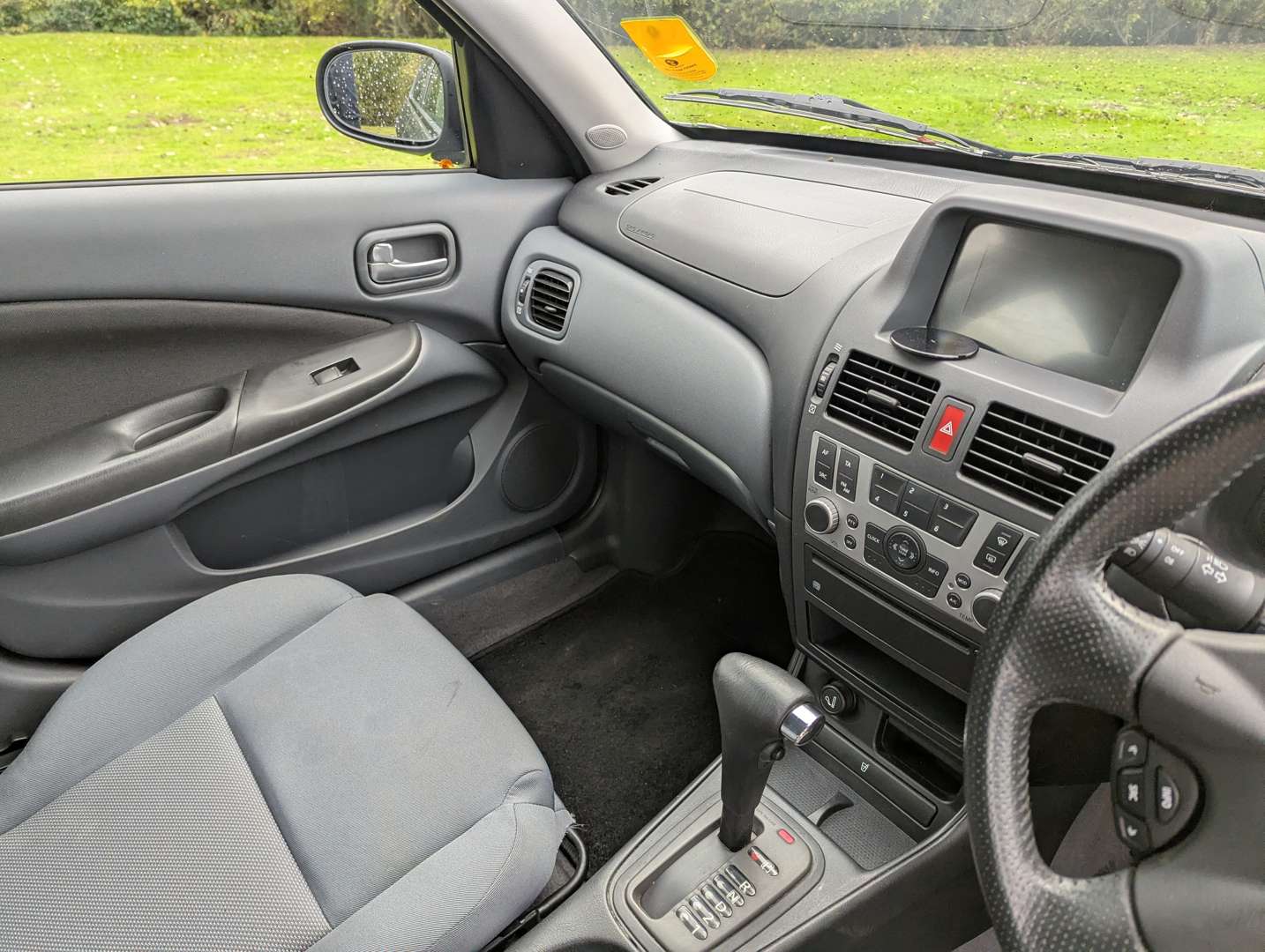 <p>2004 NISSAN ALMERA SE AUTO</p>