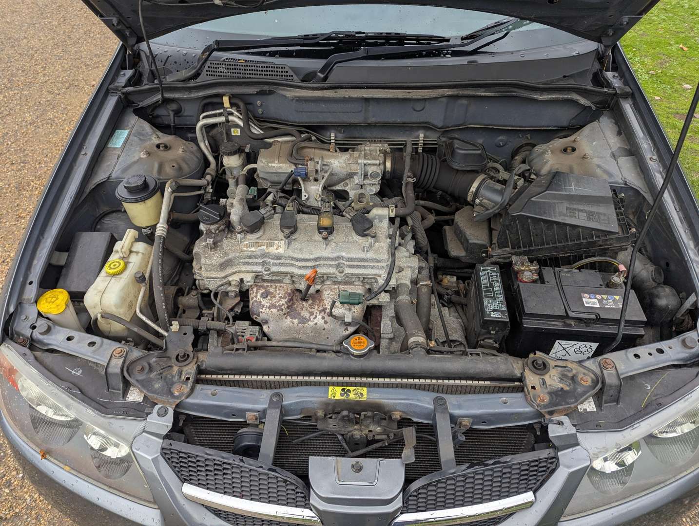 <p>2004 NISSAN ALMERA SE AUTO</p>