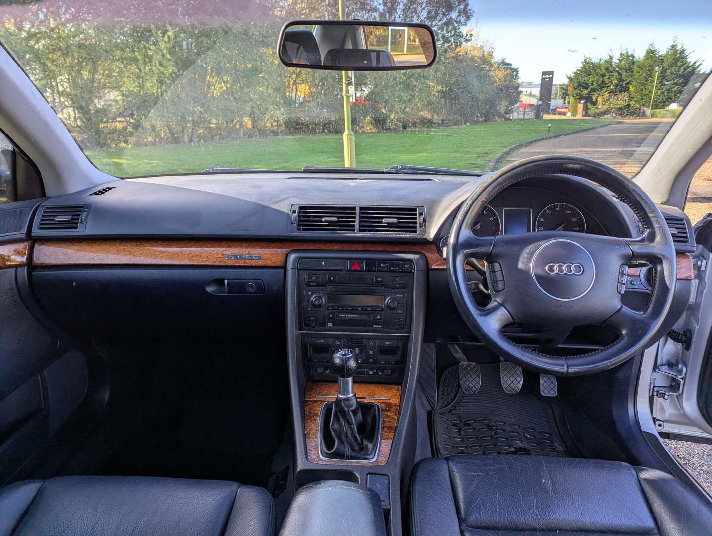<p>2001 AUDI A4 QUATTRO SE</p>