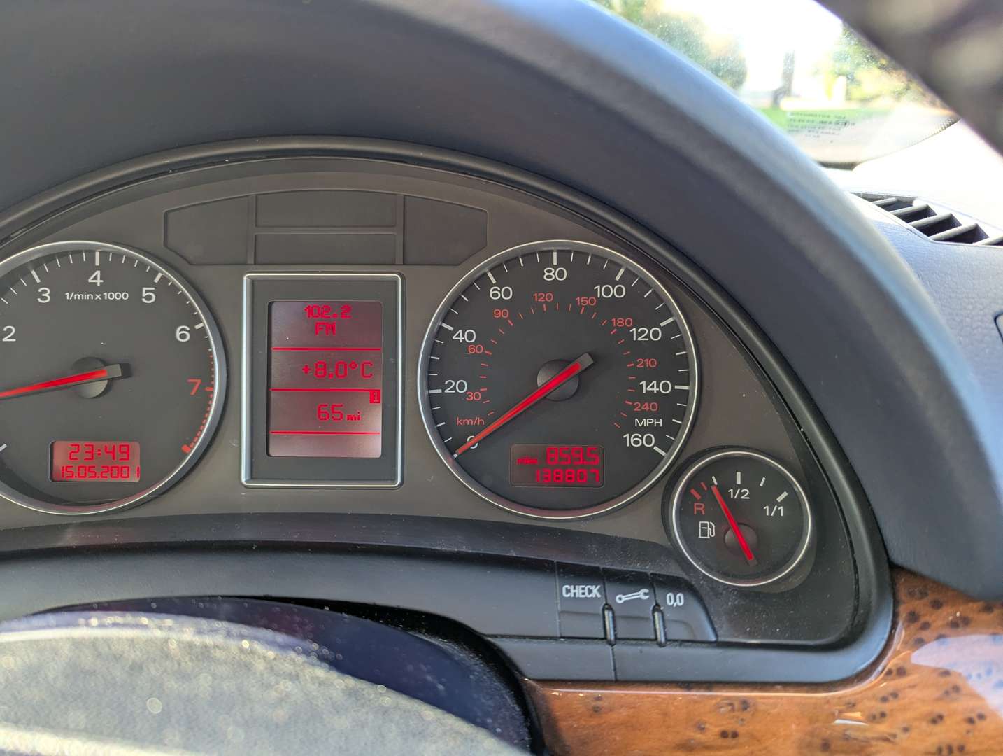 <p>2001 AUDI A4 QUATTRO SE</p>