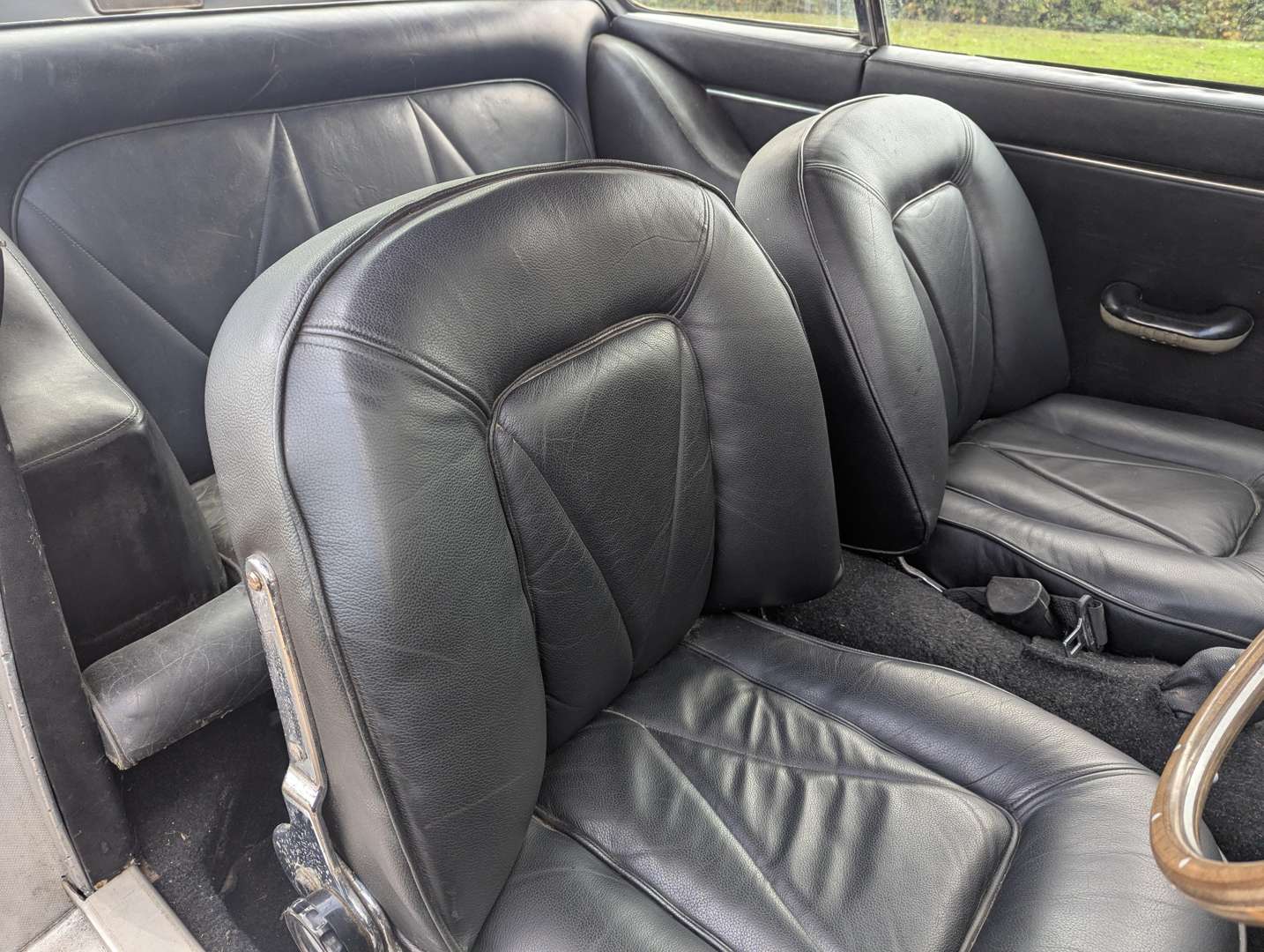 <p>1966 ASTON MARTIN DB6 VANTAGE</p>