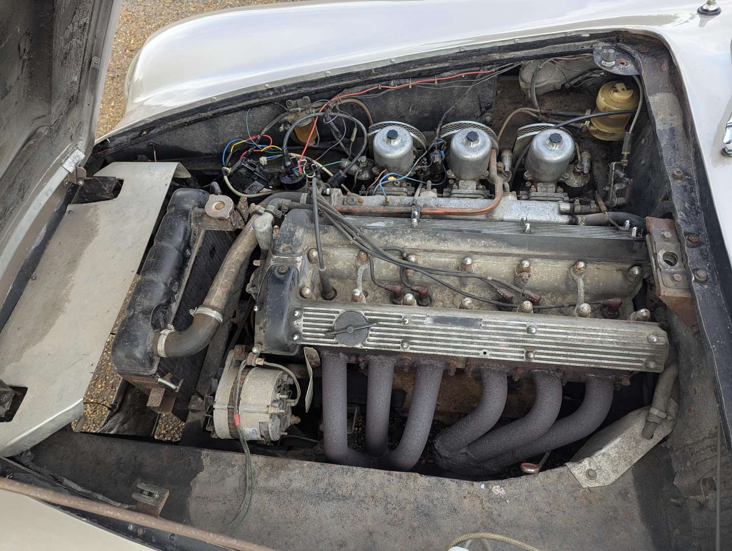 <p>1966 ASTON MARTIN DB6 VANTAGE</p>