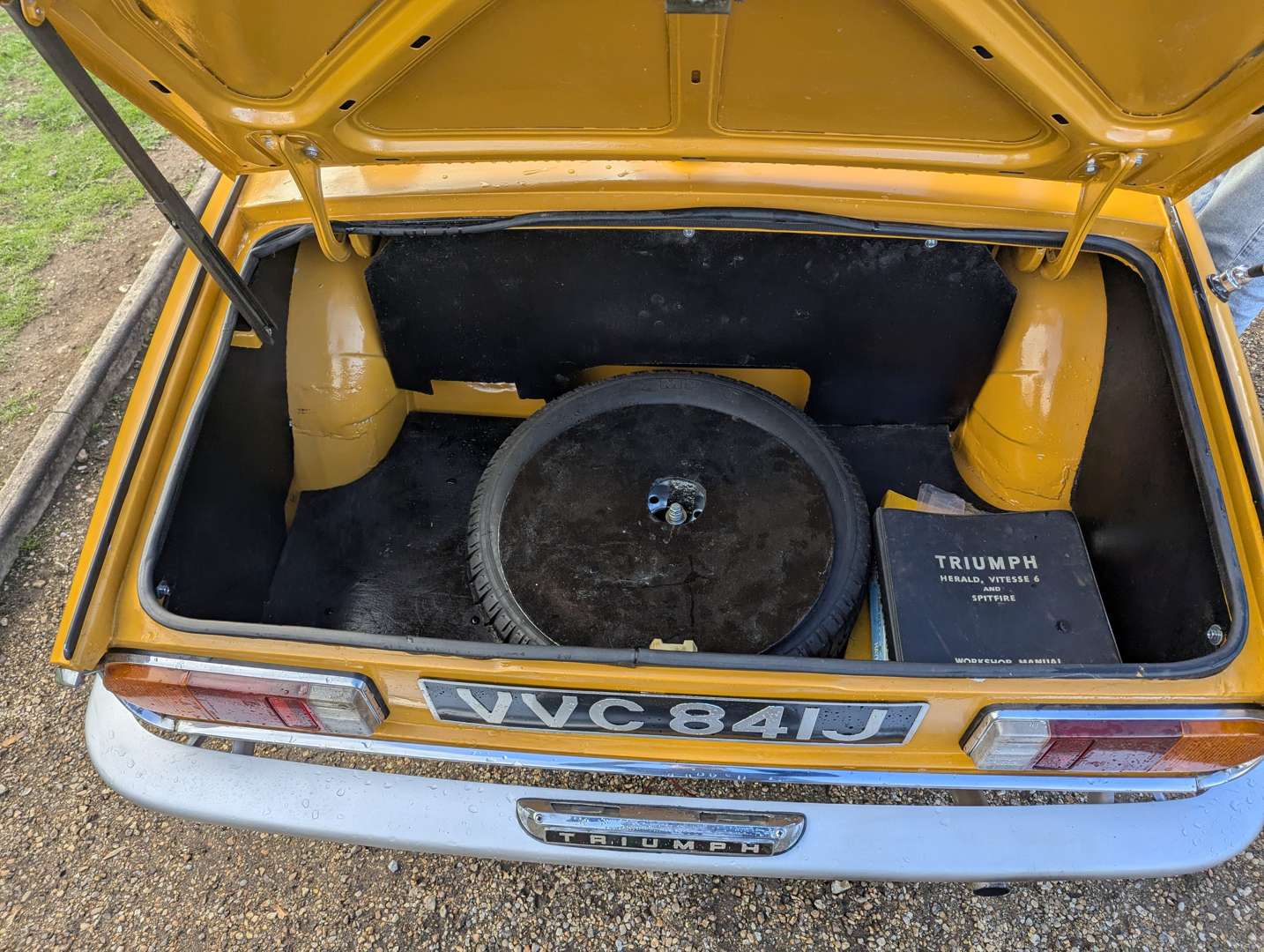 <p>1971 TRIUMPH SPITFIRE MK4</p>