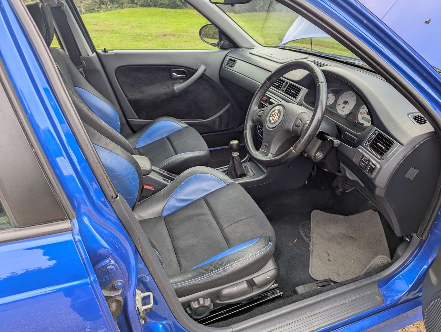 <p>2002 MG ZS 180</p>