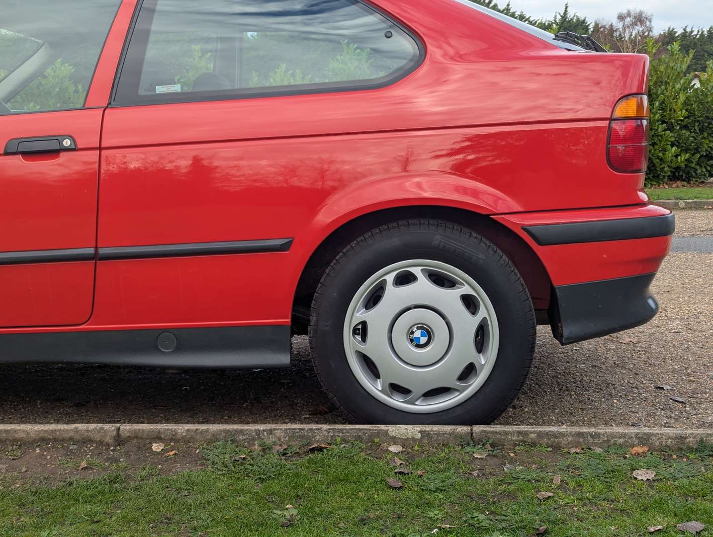 <p>1996 BMW 318TI - ONE REGISTERED OWNER</p>