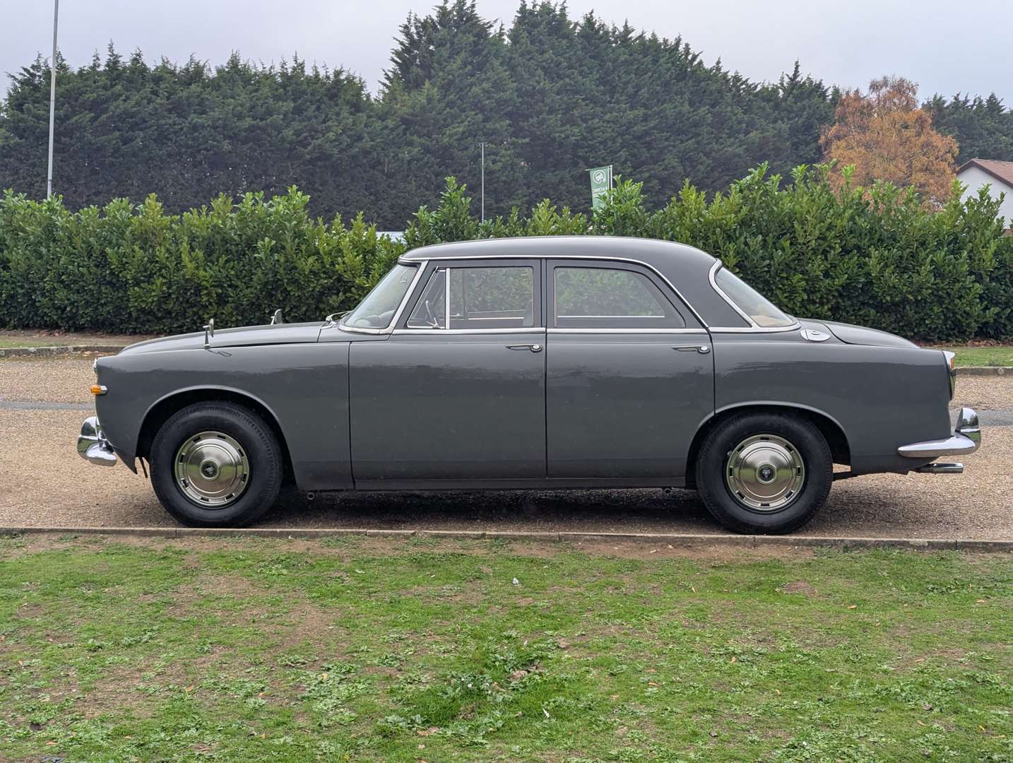 <p>1962 ROVER P5 SALOON POSTPONED</p>