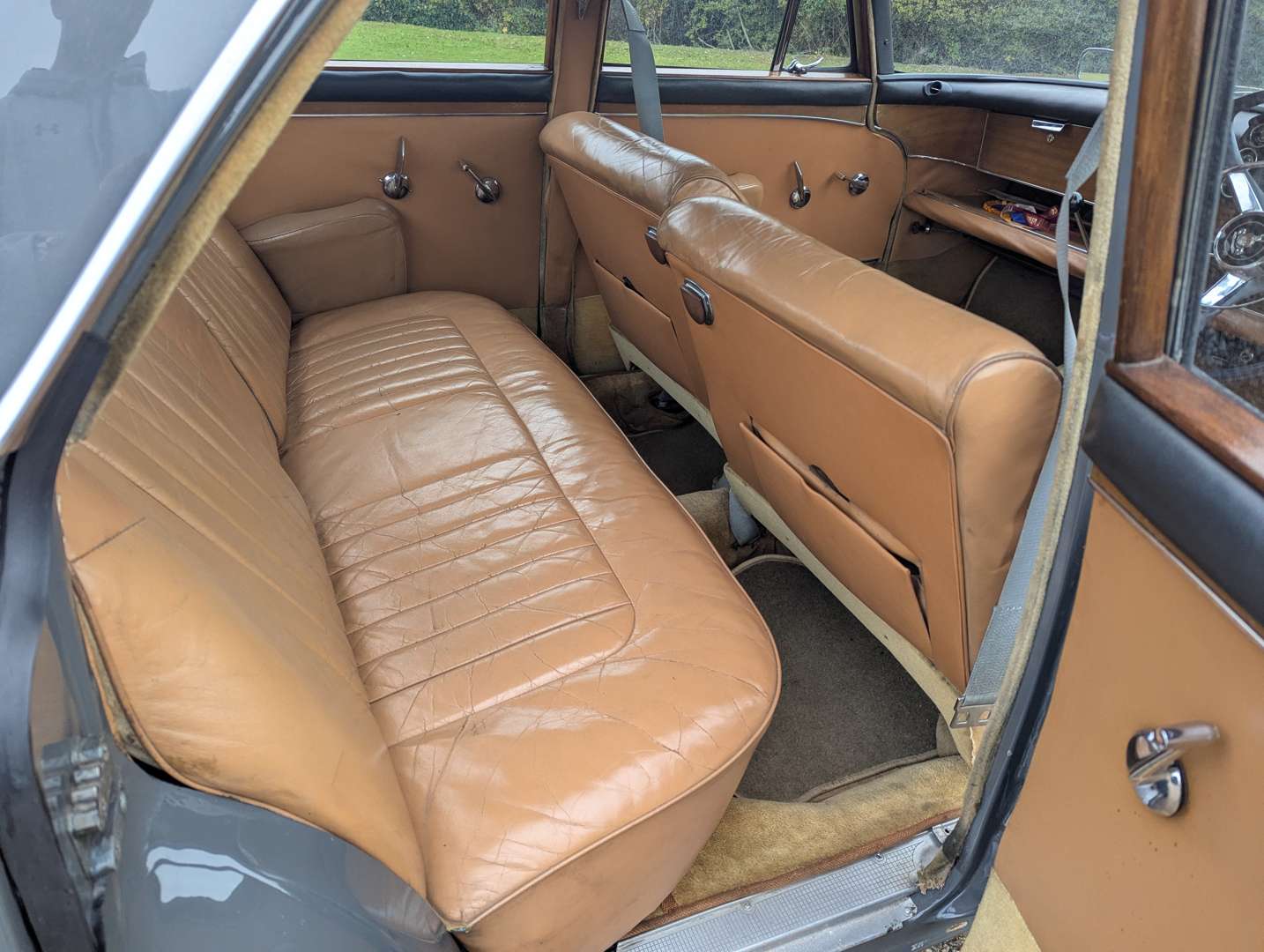 <p>1962 ROVER P5 SALOON POSTPONED</p>