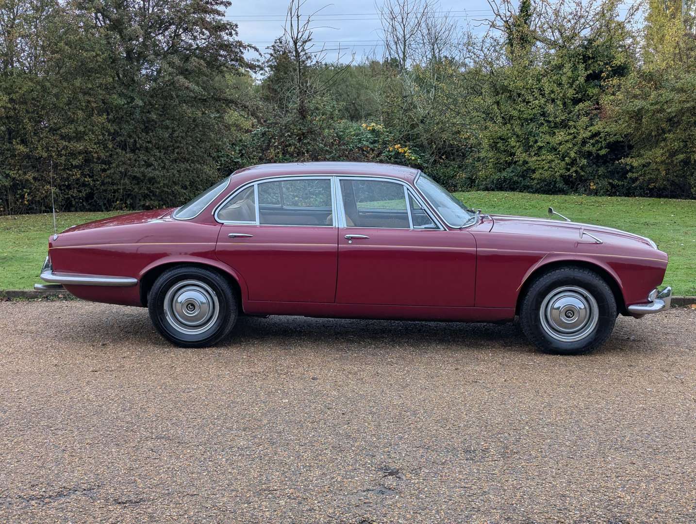 <p>1971 DAIMLER 2.8 SOVEREIGN</p>