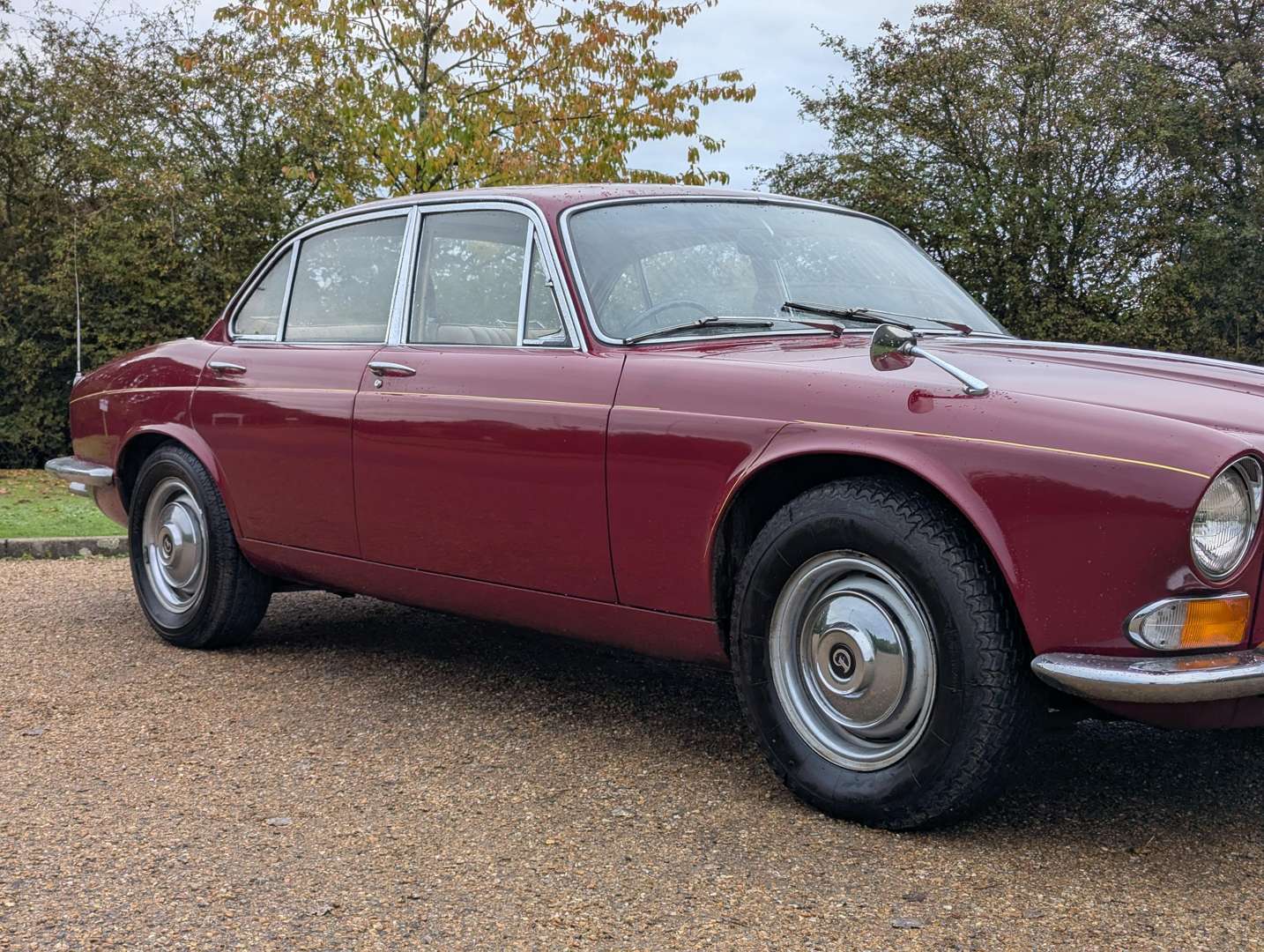 <p>1971 DAIMLER 2.8 SOVEREIGN</p>