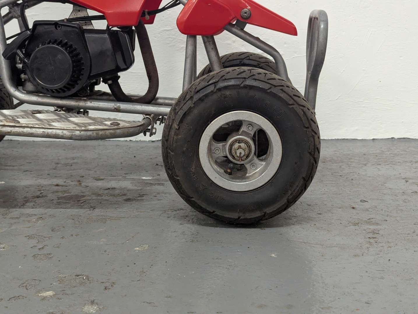 <p>MINI QUAD BIKE</p>