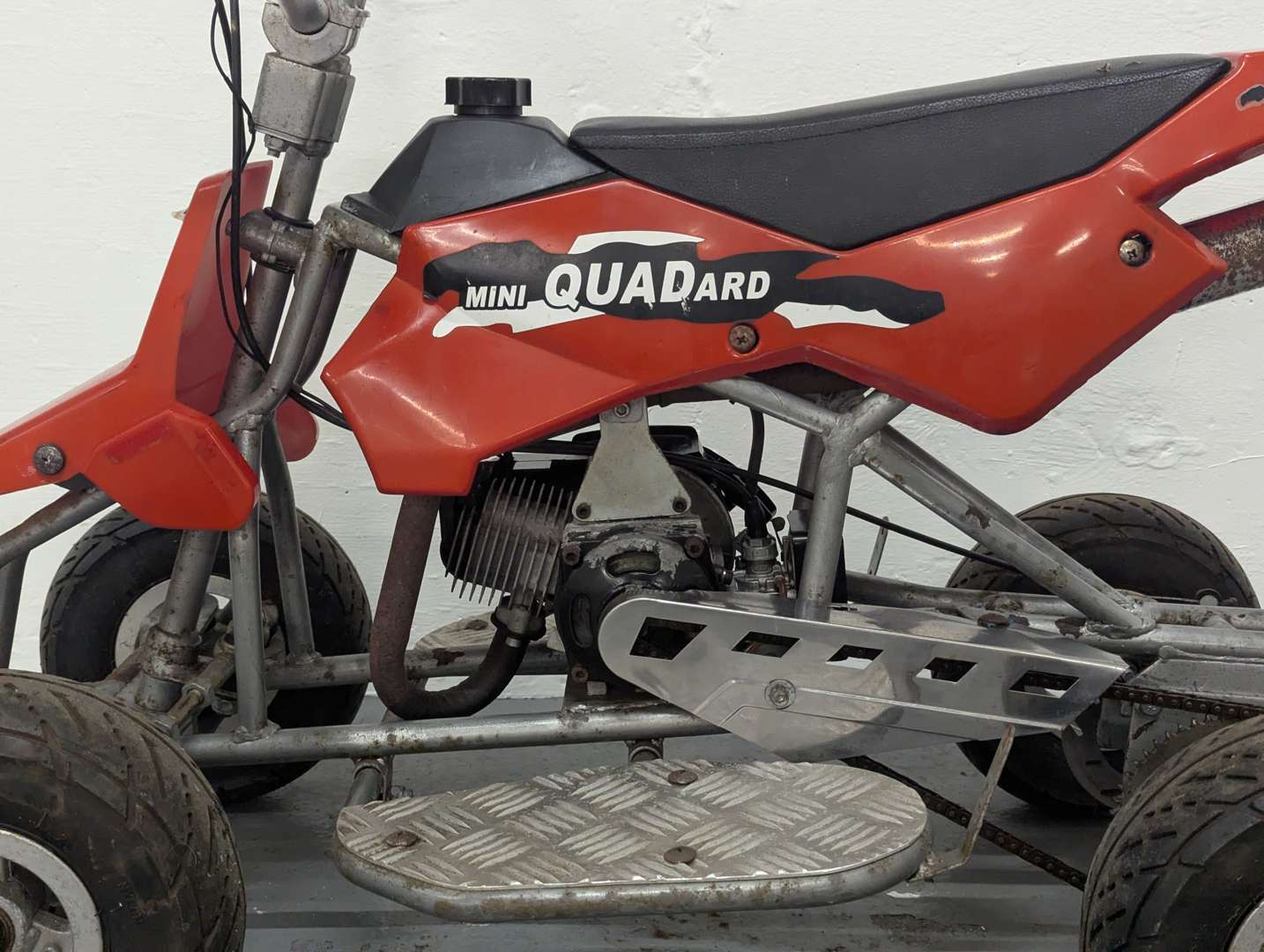 <p>MINI QUAD BIKE</p>