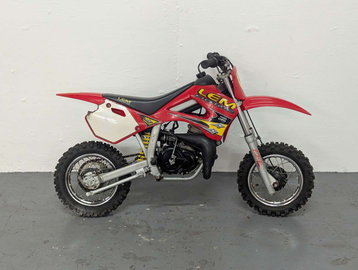 <p>LEM MOTOR DIRT BIKE</p>