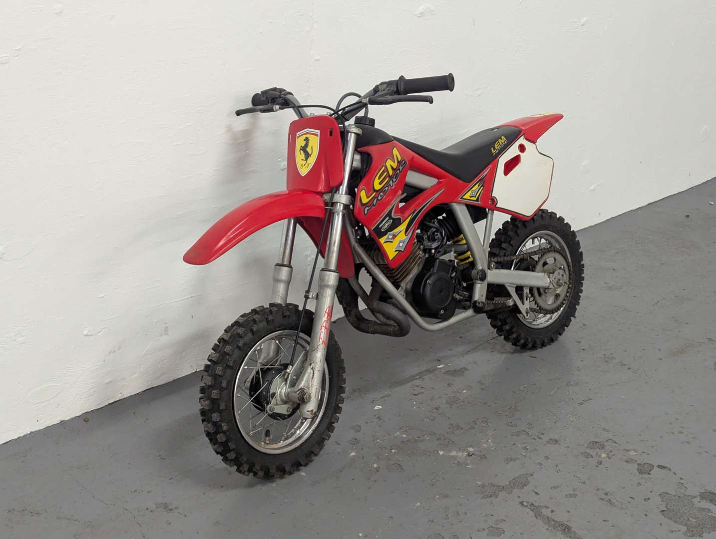 <p>LEM MOTOR DIRT BIKE</p>